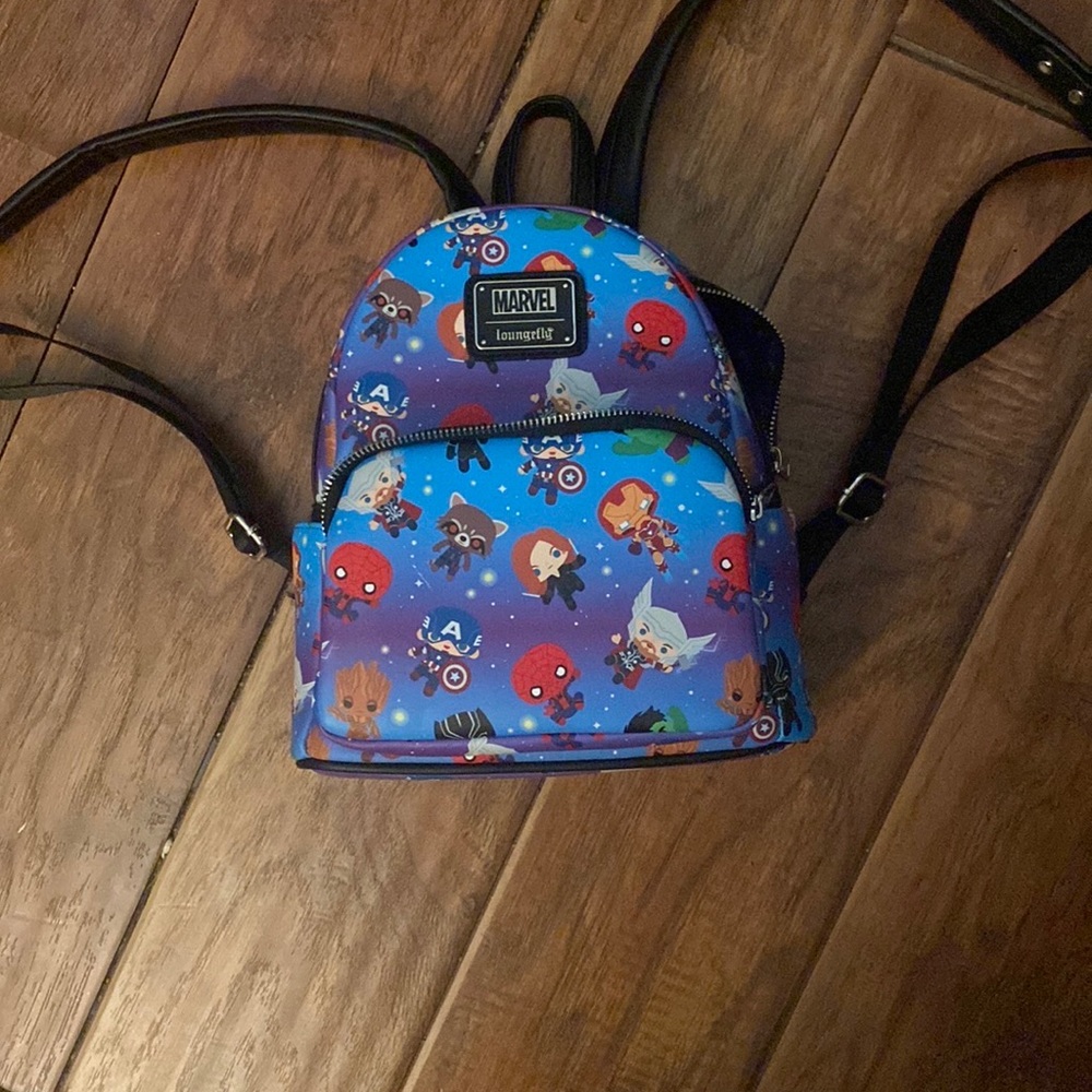 Disney Loungefly Marvel Avengers
Chibi Mini Backpack